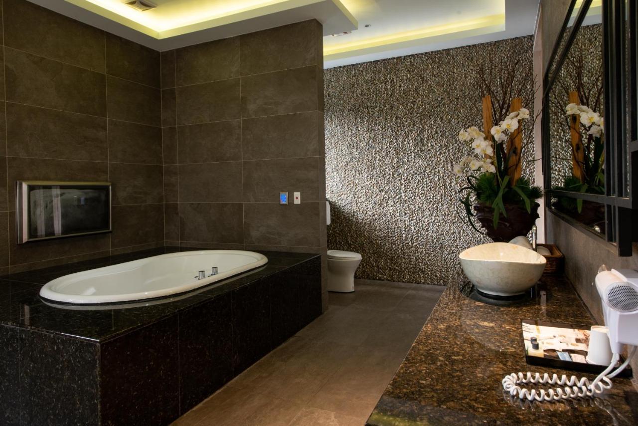 Blossom Motel Puxin Bagian luar foto