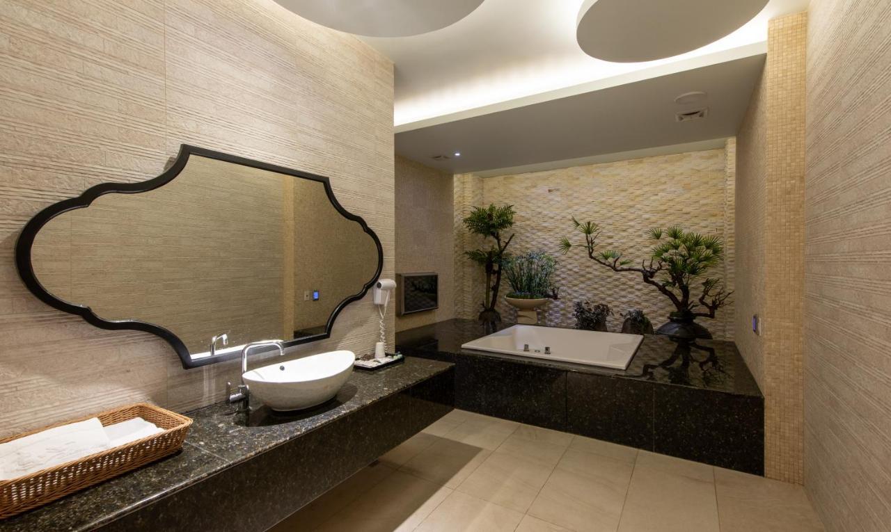 Blossom Motel Puxin Bagian luar foto